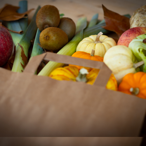 Panier de fruits et légumes bio frais et locaux